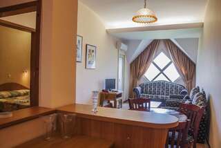Отель Hotel Kristel Park - All Inclusive Light Кранево Апартаменты с 2 спальнями (для 4 взрослых и 2 детей)-3